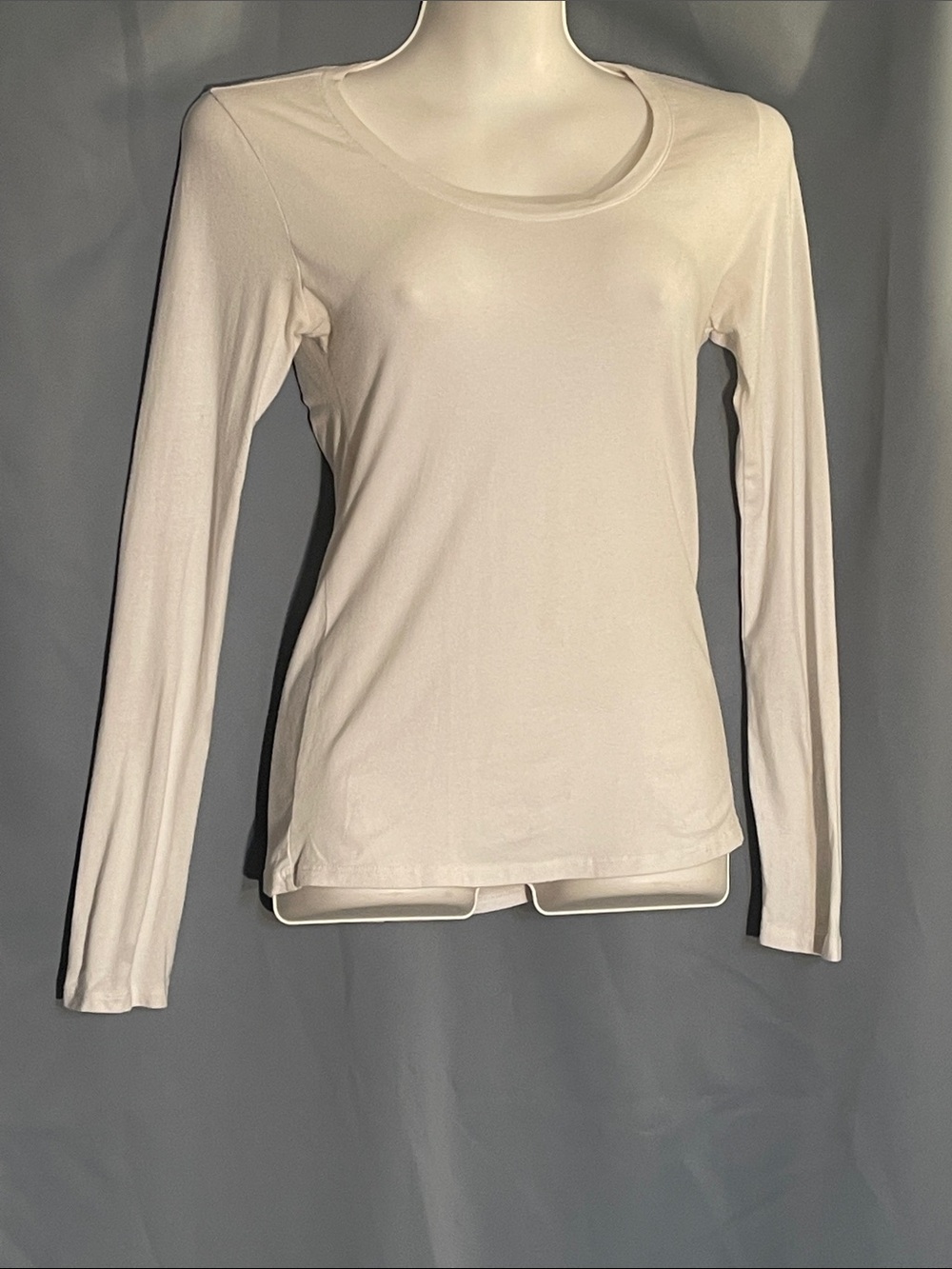 Active Basic White Long Sleeve Scoop Neck Tee